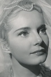 Suzanne Cloutier