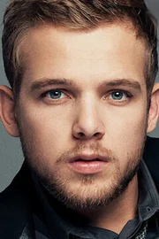 Max Thieriot