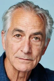 David Strathairn