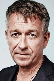 Sean Pertwee