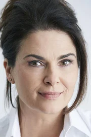 Barbara Auer