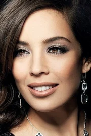 Azra Akin