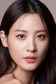 Claudia Kim