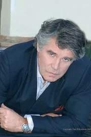 Oliver Tobias