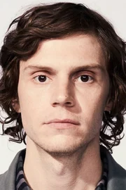 Evan Peters