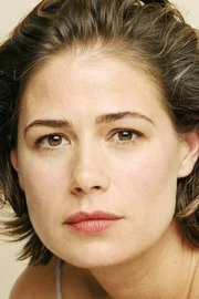 Maura Tierney