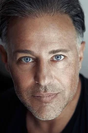 Louis Mandylor