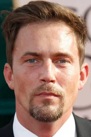Desmond Harrington