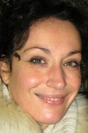 Lucy Cohu