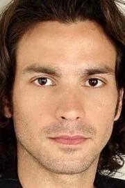 Santiago Cabrera