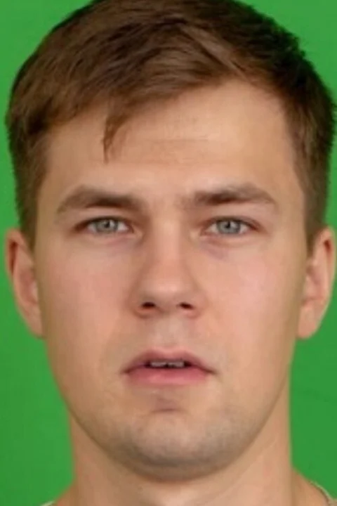 Илья Попов