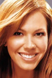 Nikki Cox