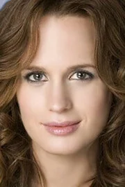 Elizabeth Reaser