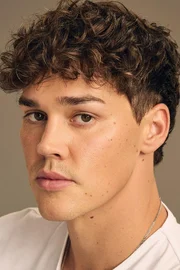 Noah Beck