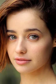 Holly Earl