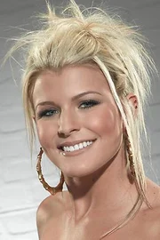 Janelle Ginestra