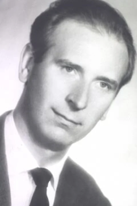 Адам Пежик
