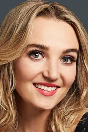 Chloe Fineman
