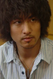 Hiroyoshi Komuro