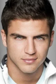Maxi Iglesias