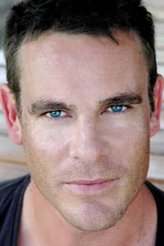 Aaron Jeffery