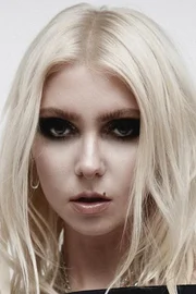 Taylor Momsen