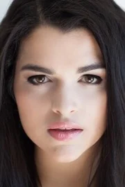 Eve Harlow