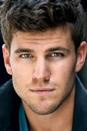 Austin Stowell