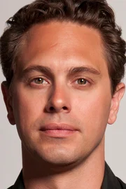 Thomas Sadoski