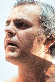 Nikos Karathanos