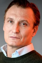 Oliver Masucci
