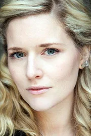 Amy De Bhrún