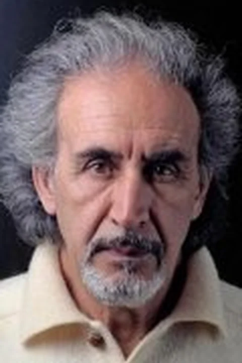 Алев Учарер