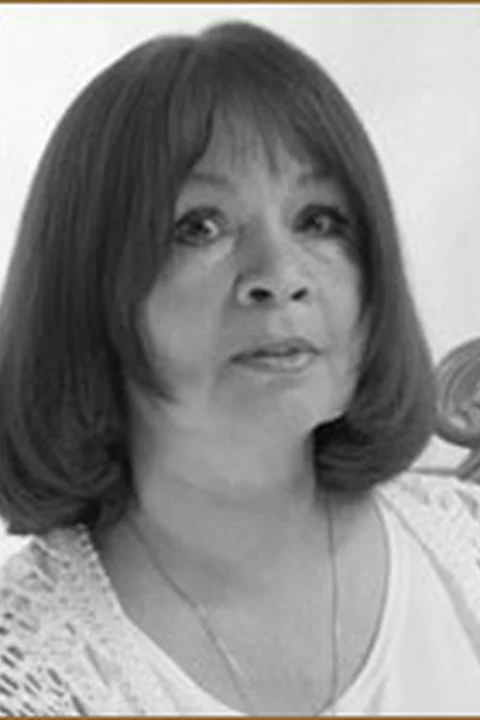 Лариса Любомудрова