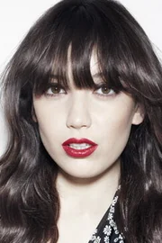 Daisy Lowe