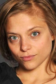 Lizzie Brocheré