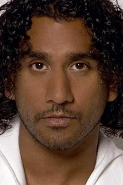 Naveen Andrews