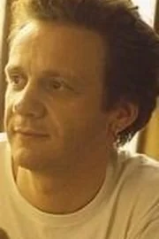 Simon Wells