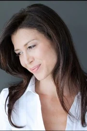 Lara Daans