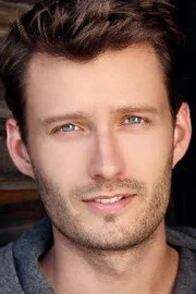 Akos Armont