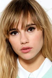 Suki Waterhouse