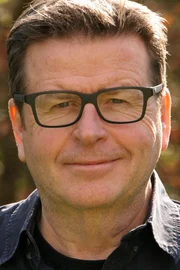 Simon West