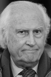 Fernando E. Solanas