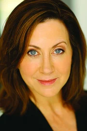 Leslie Castay