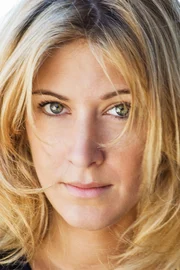Amanda Sthers