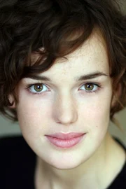 Elizabeth Henstridge