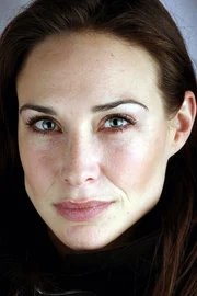 Claire Forlani