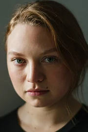 Mia Threapleton