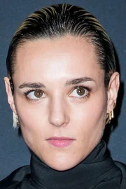 Jehnny Beth