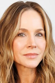 Julie Benz